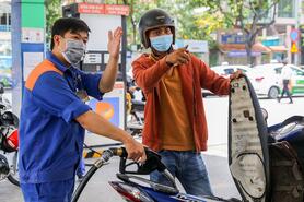 Giá xăng dầu giảm mạnh, có loại giảm hơn 1.200 đồng/lít
