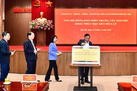 Cán bộ và nhân dân Thủ đô ủng hộ đồng bào miền Trung, Tây Nguyên khắc phục hậu quả mưa lũ