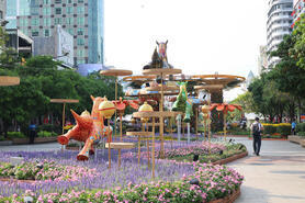 TP. Hồ Chí Minh: Hơn 1,8 triệu lượt khách tham quan đường hoa tết Bính Ngọ