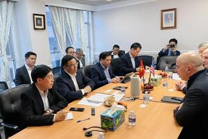 Quyền Bộ trưởng Bộ Công Thương làm việc với Tập đoàn GE về hợp tác năng lượng