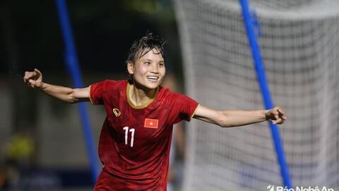 Nữ tiền vệ người Đô Lương Thái Thị Thảo lỡ SEA Games 31