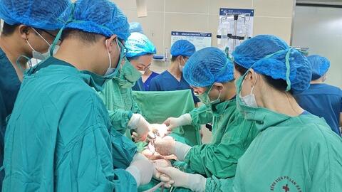 Cứu sống bệnh nhân chảy máu ồ ạt sau đẻ do rau tiền đạo