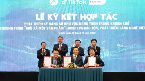 HDBank đồng hành cùng Agritrade phát triển chương trình “Mỗi xã một sản phẩm”