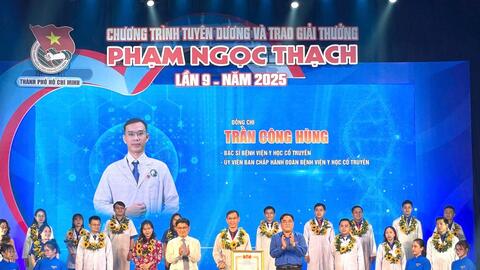 Tuyên dương 73 y, bác sĩ đoạt giải thưởng Phạm Ngọc Thạch lần thứ 9