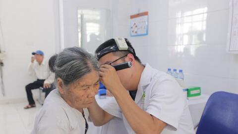 TP Hồ Chí Minh tăng cường khám sức khỏe cho người cao tuổi