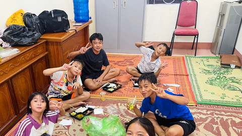 Lan tỏa hơi ấm tại nơi ẩn trú giữa tâm bão Hà Tĩnh