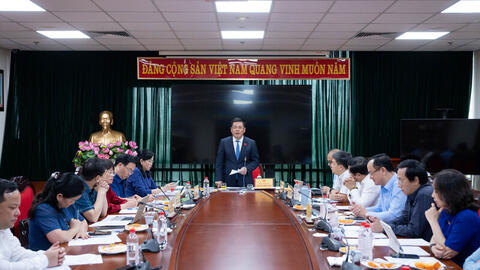 Phó Chủ tịch Quốc hội Nguyễn Hồng Diên làm việc với Ủy ban Khoa học, Công nghệ và Môi trường