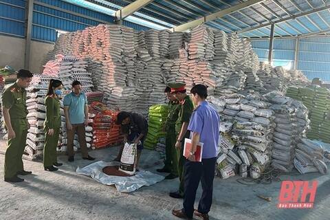 Thanh Hóa: Khởi tố nhiều bị can liên quan đến sản xuất phân bón giả