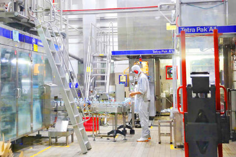 Vì sao công nghiệp và thương mại là chìa khóa tăng trưởng hai con số?