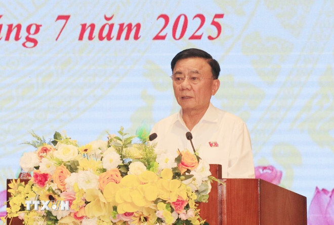 Ủy viên Bộ Chính trị, Thường trực Ban Bí thư Trần Cẩm Tú phát biểu tại hội nghị. Ảnh: TTXVN