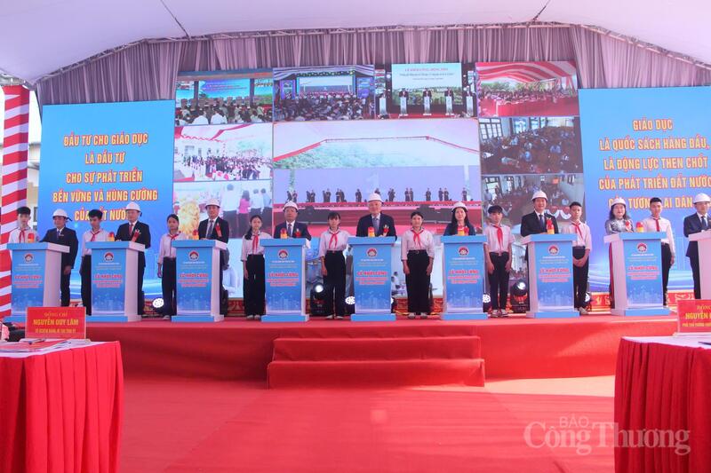 Chính thức khởi công 5 dự án trường học nội trú xã biên giới Hà Tĩnh. Ảnh: Trọng Tùng