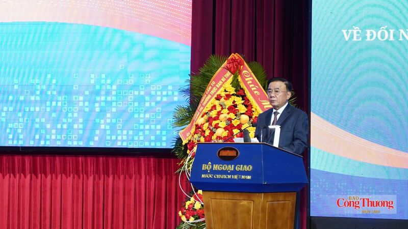 Thường trực Ban Bí thư Trần Cẩm Tú phát biểu chỉ đạo tại Phiên họp.