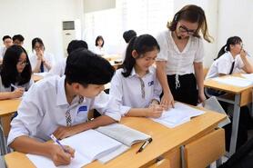 "Phí giữ chỗ" vào trường tư Hà Nội cao ngất ngưởng