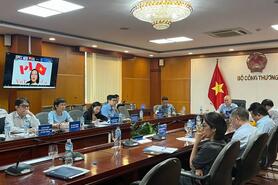 Ngành dệt may - da giày Việt Nam cần bước qua 'lằn ranh gia công'