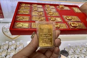 Giá vàng miếng và vàng nhẫn đồng loạt giảm trong phiên đầu tuần