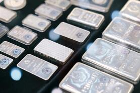 Giá bạc hôm nay 3/11/2025: Bạc ổn định