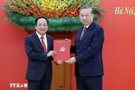 Điều động đồng chí Trịnh Văn Quyết giữ chức Trưởng Ban Tuyên giáo và Dân vận Trung ương