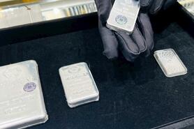 Giá bạc hôm nay 7/11/2025: Bạc đồng loạt tăng