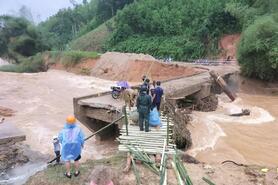 Lũ trên sông Vu Gia - Thu Bồn đang xuống, mưa vẫn tiếp diễn