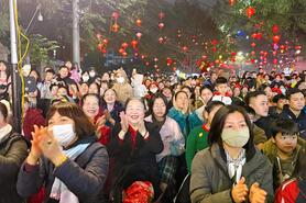 Tưng bừng liên hoan văn nghệ chào mừng thành công Đại hội Đảng