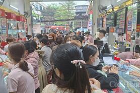 Đà Nẵng: Giá vàng cao, người dân chỉ mua 5 phân đến 1 chỉ lấy may