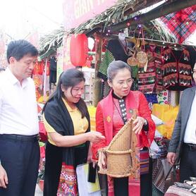 Nghệ An: 'Sắc xuân vùng cao, ấm tình đồng bào' lan tỏa tinh thần sẻ chia