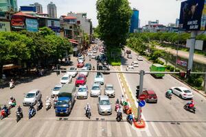 Hà Nội ngày nắng nóng, nhiệt độ cao nhất 37 độ C