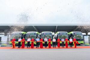 VinBus khai trương tuyến buýt điện 43 kết nối nội thành với Đông Anh