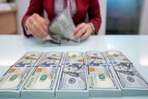 Ngân hàng Nhà nước nêu nguyên nhân giảm giá của VND