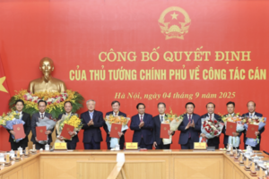 Tin nhân sự: Thủ tướng bổ nhiệm cán bộ; Bộ Nội vụ điều động nhân sự