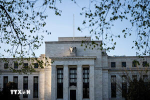 Fed hạ lãi suất, ưu tiên ngăn suy yếu thị trường lao động