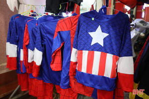 Hà Tĩnh: Thị trường đồ chơi, trang phục hóa trang Halloween ảm đạm