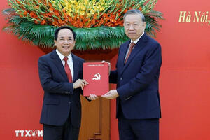 Điều động đồng chí Trịnh Văn Quyết giữ chức Trưởng Ban Tuyên giáo và Dân vận Trung ương