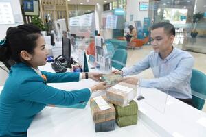 Hai tháng cuối năm, lãi suất cho vay sẽ biến động ra sao?