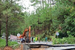 Đèo Mimosa và Km249 đồng loạt sạt lở, Lâm Đồng công bố khẩn cấp