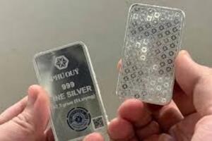 Giá bạc hôm nay 3/3/2026: Bạc quay đầu giảm