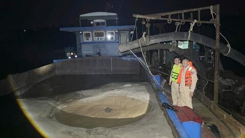 Xử lý dứt điểm vi phạm khai thác cát ở huyện Ba Vì