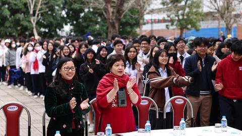 Trang trọng, ý nghĩa buổi sinh hoạt “Dưới lá cờ vẻ vang của Đảng”