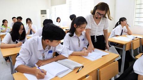 "Phí giữ chỗ" vào trường tư Hà Nội cao ngất ngưởng