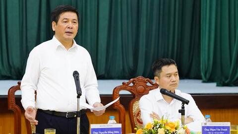 Bộ trưởng Nguyễn Hồng Diên: Mỗi ngày đều là cao điểm chống hàng giả