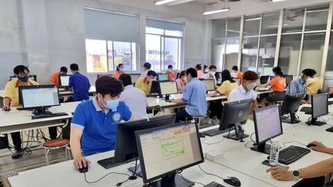 Người lao động thuộc hộ cận nghèo được hỗ trợ tiền đào tạo nghề, đào tạo ngoại ngữ