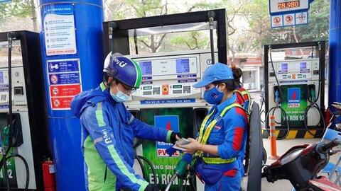 Công điện về giám sát nghiêm việc thực hiện cam kết trong kinh doanh xăng dầu