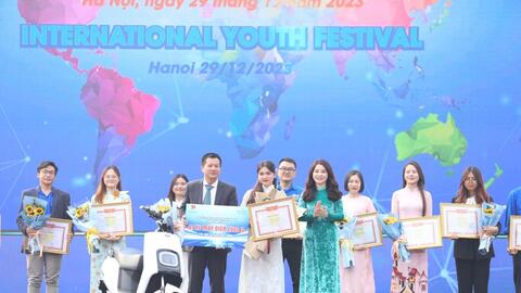 Sinh viên Ngoại Thương xuất sắc trở thành "đại sứ Tuyên truyền Thăng Long"