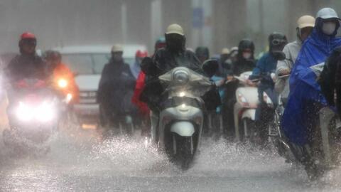 Áp thấp nhiệt đới gây mưa lớn tại khu vực Bắc Bộ