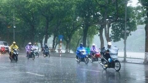 Ngày đầu thi tốt nghiệp trung học phổ thông, cả nước có mưa, dông