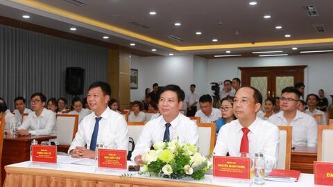 Kết nạp đảng viên mới dịp kỷ niệm 70 năm Giải phóng Thủ đô