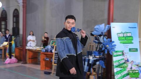 Mạnh Khang, Trần Nghĩa hỗ trợ "Thủ lĩnh sống xanh" chinh phục thử thách