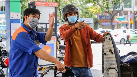 Giá xăng dầu giảm mạnh, có loại giảm hơn 1.200 đồng/lít