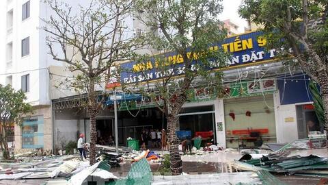 Thủ tướng yêu cầu ổn định nguồn cung hàng hóa thiết yếu sau bão