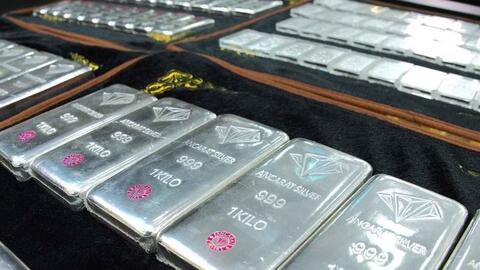 Giá bạc hôm nay 24/10/2025: Bạc đảo chiều tăng